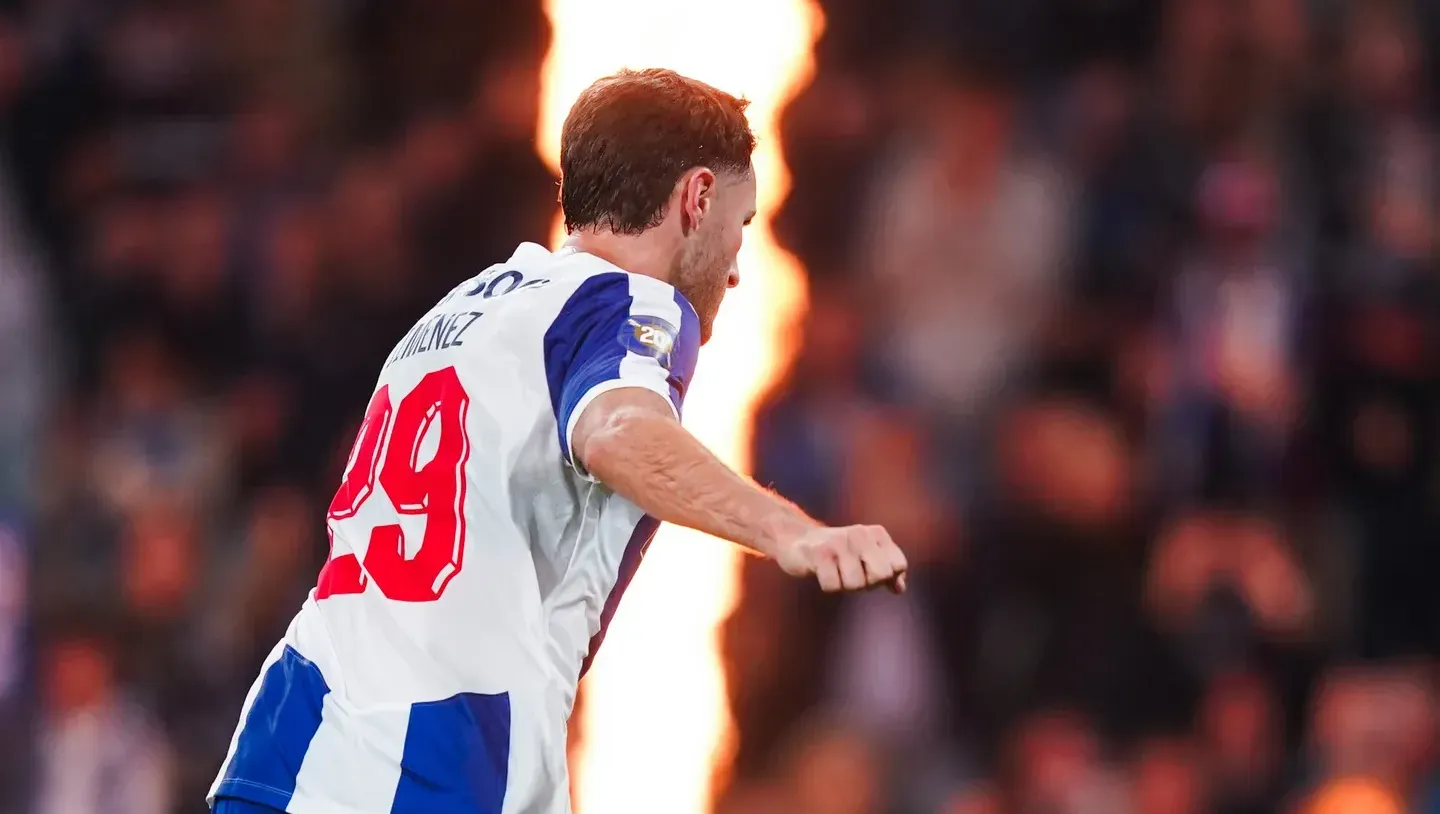Gimenez decisivo no triunfo 50 de Farioli
